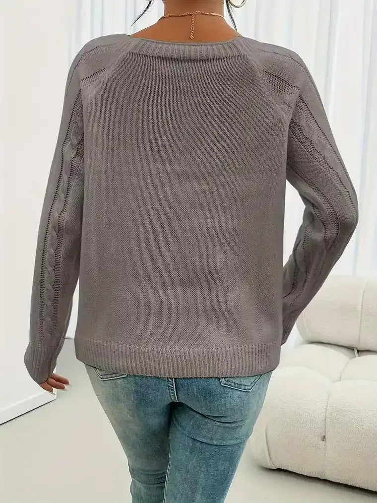 Damen Langarm Pullover mit Rundhalsausschnitt und Zopfmuster mit dekorativen Knöpfen
