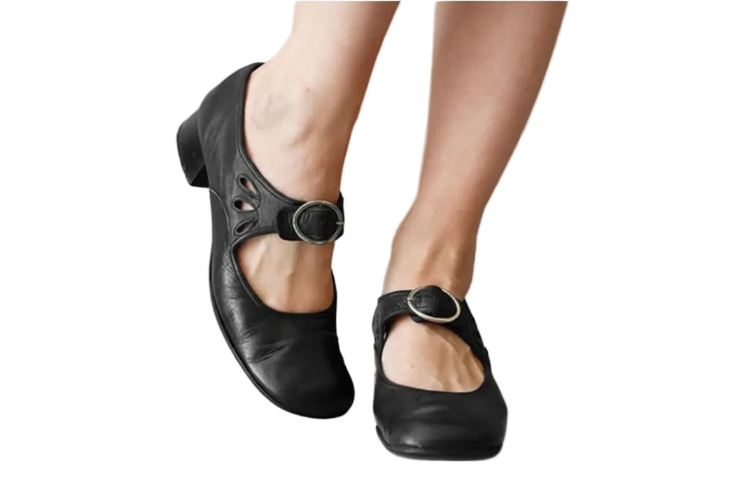 Damen Mary-Jane Schuhe mit Schnallenriemen und Ausschnitten-Women Footwear-Alpenkind