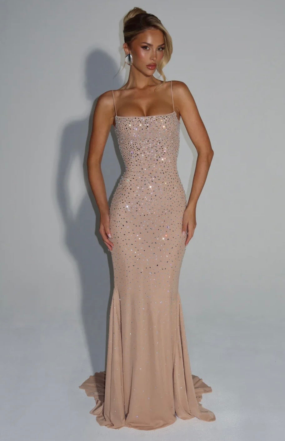 Damen Maxi Kleid mit geradem Ausschnitt Spaghettiträgern und Strassstein Besatz