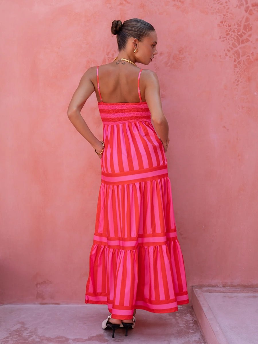 Damen Maxikleid mit geradem Ausschnitt und Spaghettiträgern mit Stufenrock und Streifenmuster