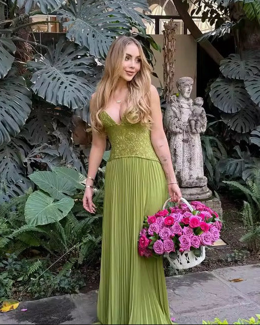 Damen Maxikleid mit Herzausschnitt und plissiertem Rockteil