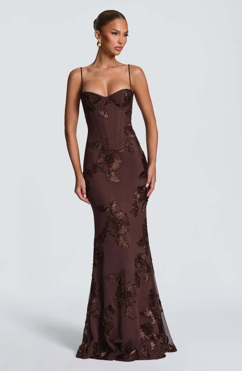 Damen Maxikleid mit Herzausschnitt und Spaghettiträgern mit Schnürung am Rücken und Blumenapplikationen