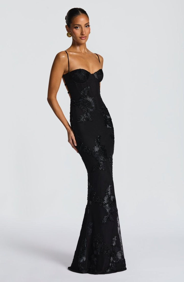 Damen Maxikleid mit Herzausschnitt und Spaghettiträgern mit Schnürung am Rücken und Blumenapplikationen