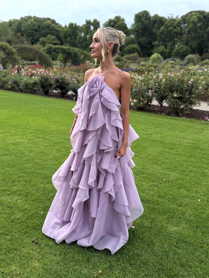 Damen Maxikleid mit Nackenträgern Blütenapplikation und mehrlagigen Volants