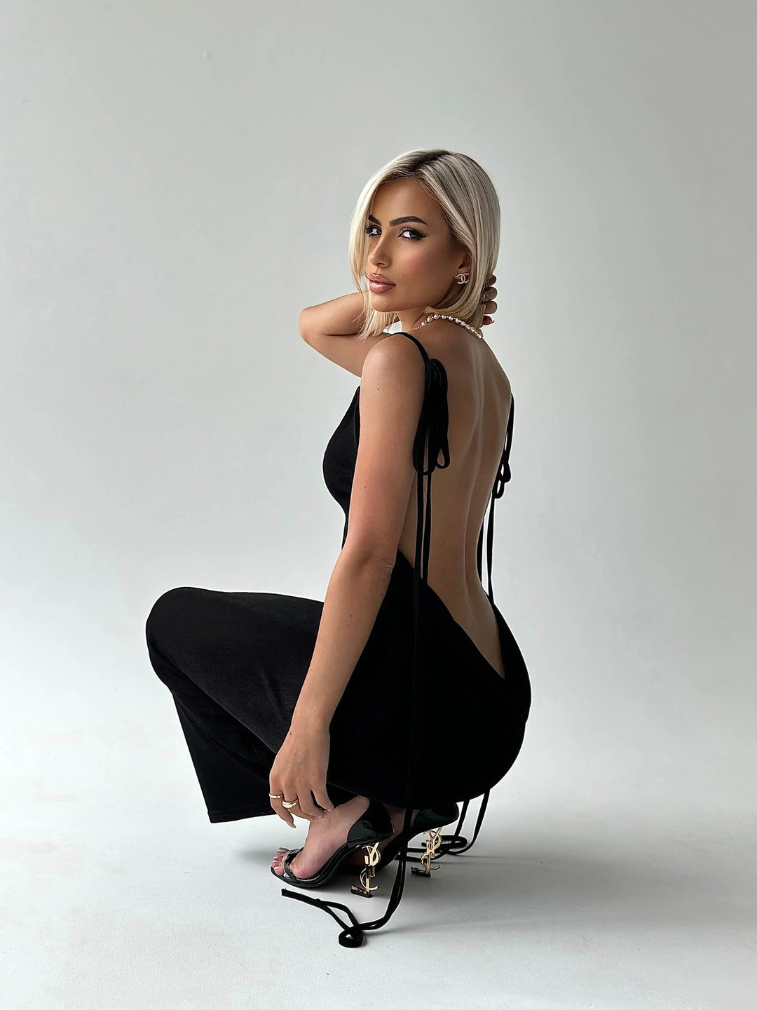 Damen Maxikleid mit Offenem Rücken Bindebändern und Dünnen Trägern