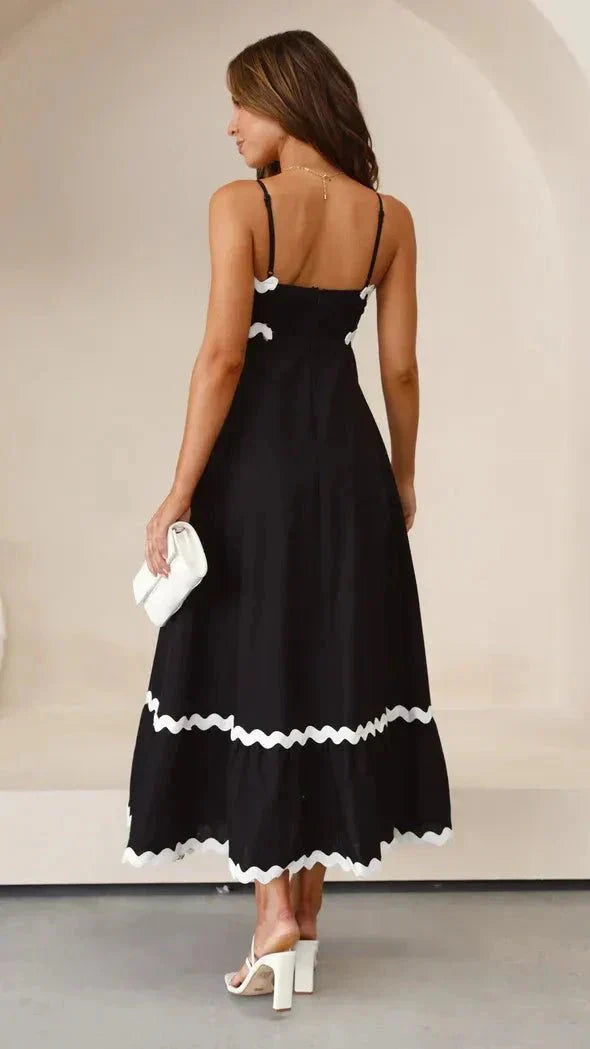 Damen Maxikleid mit Spaghettiträgern geradem Abschluss Zickzackborte und gerafftem Rücken