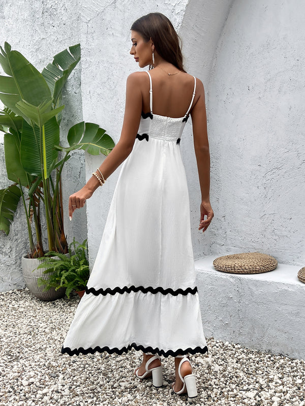 Damen Maxikleid mit Spaghettiträgern geradem Abschluss Zickzackborte und gerafftem Rücken