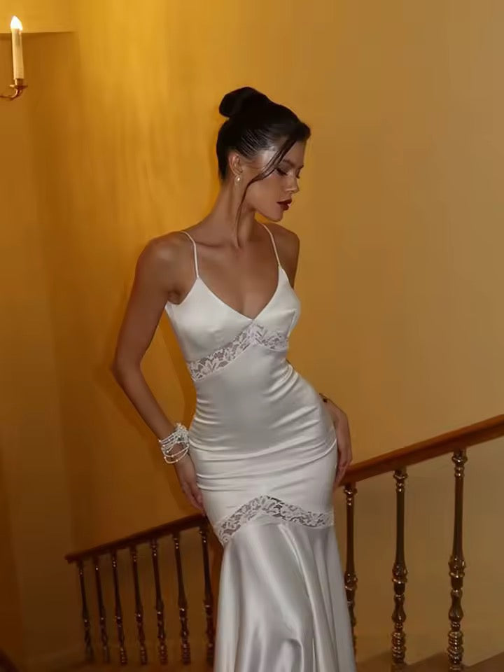 Damen Maxikleid mit Spaghettiträgern und V-Ausschnitt mit Spitzeneinsätzen und offenem Rücken