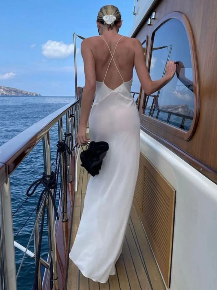 Damen Maxikleid mit tiefem V-Ausschnitt Spaghettiträgern und Blütenapplikation