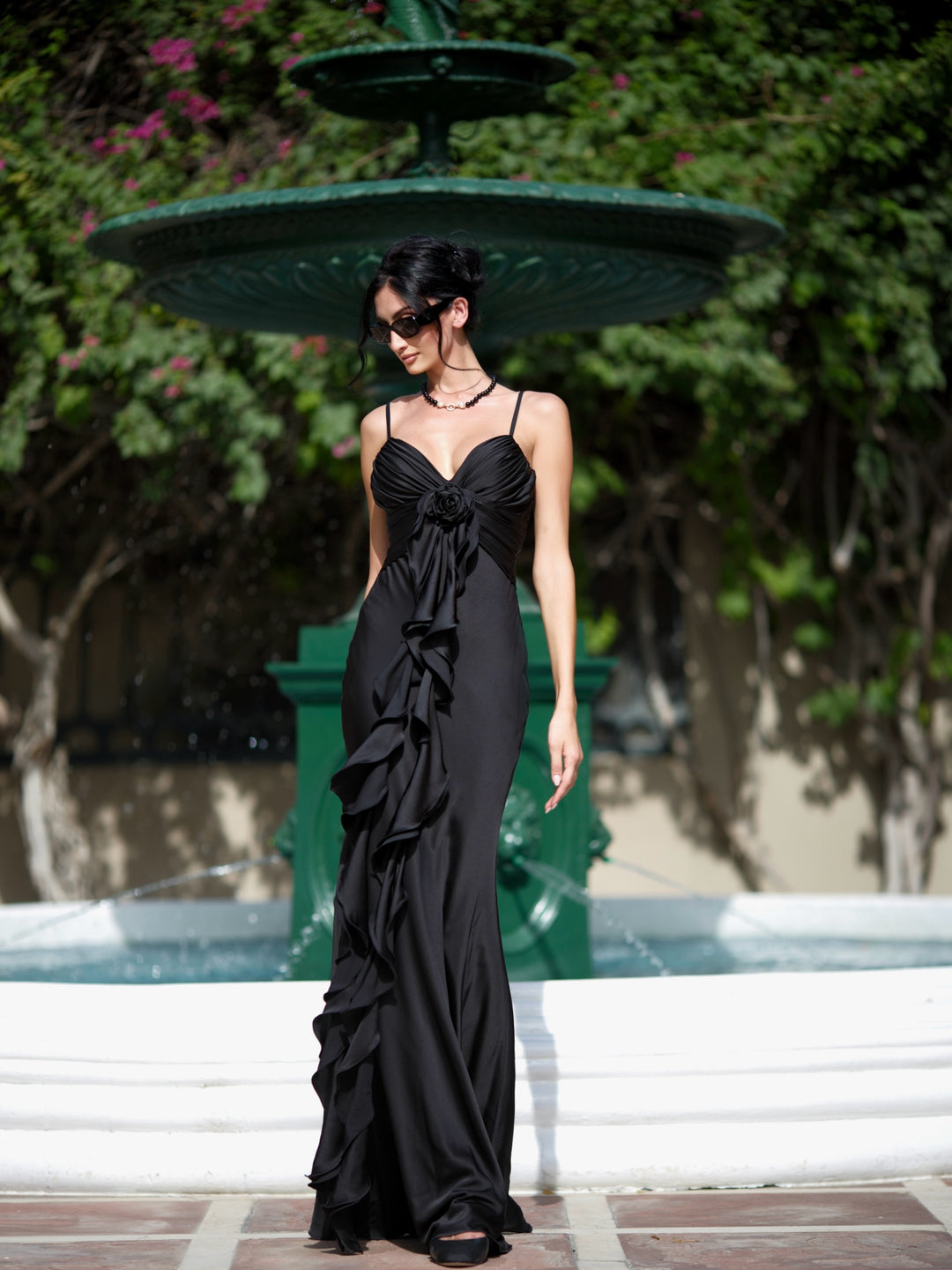 Damen Maxikleid mit V-Ausschnitt und Spaghettiträgern mit Rosette und Rüschenbesatz