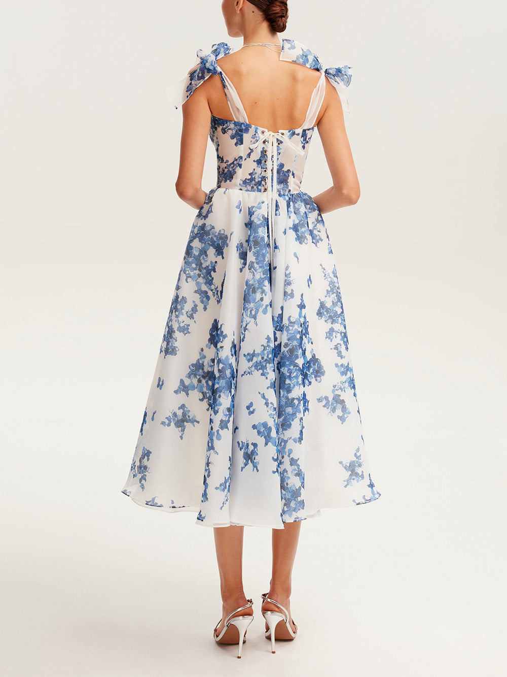 Damen Midikleid mit Herzausschnitt und Bindeträgern mit Schleifen und Blumenmuster