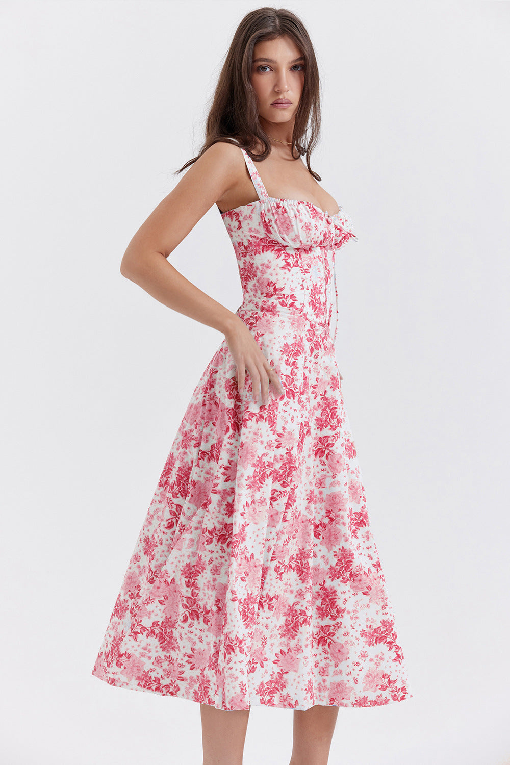 Damen Midikleid mit Herzausschnitt und breiten Trägern mit Ziernähten am Oberteil und Blumenmuster