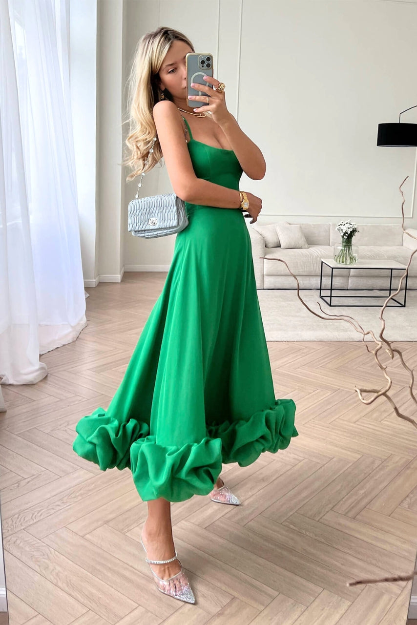 Damen Midikleid mit Spaghettiträgern Gerader Halspartie und Rüschensaum