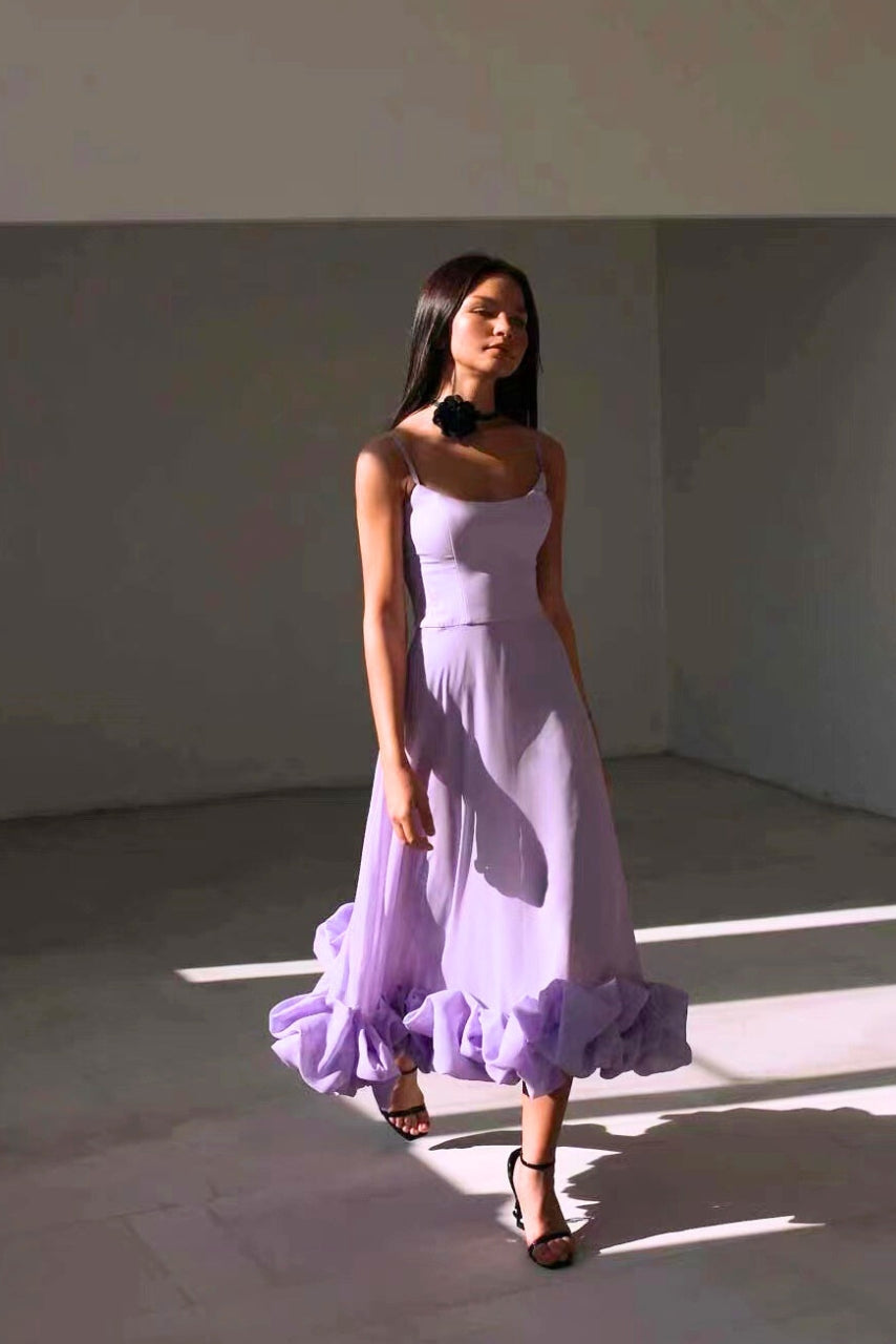 Damen Midikleid mit Spaghettiträgern Gerader Halspartie und Rüschensaum