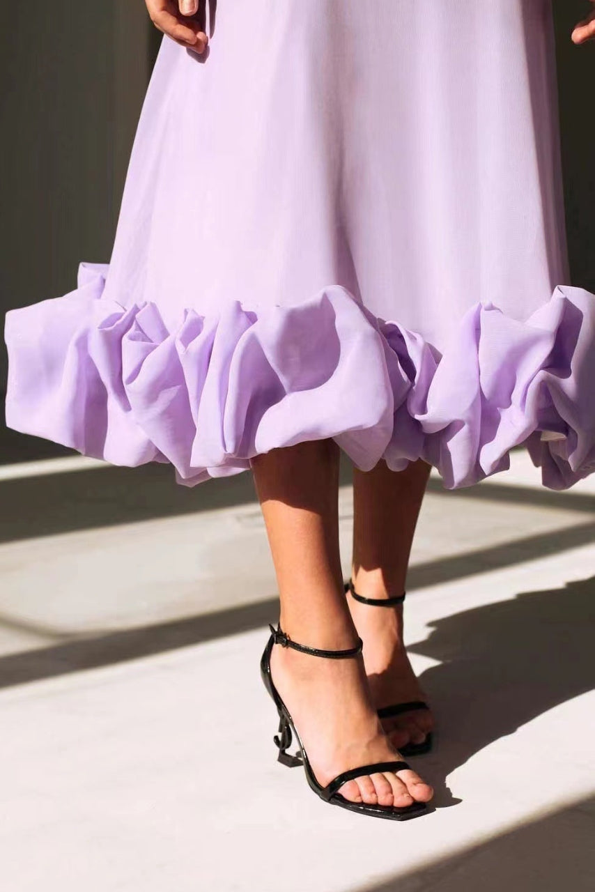 Damen Midikleid mit Spaghettiträgern Gerader Halspartie und Rüschensaum