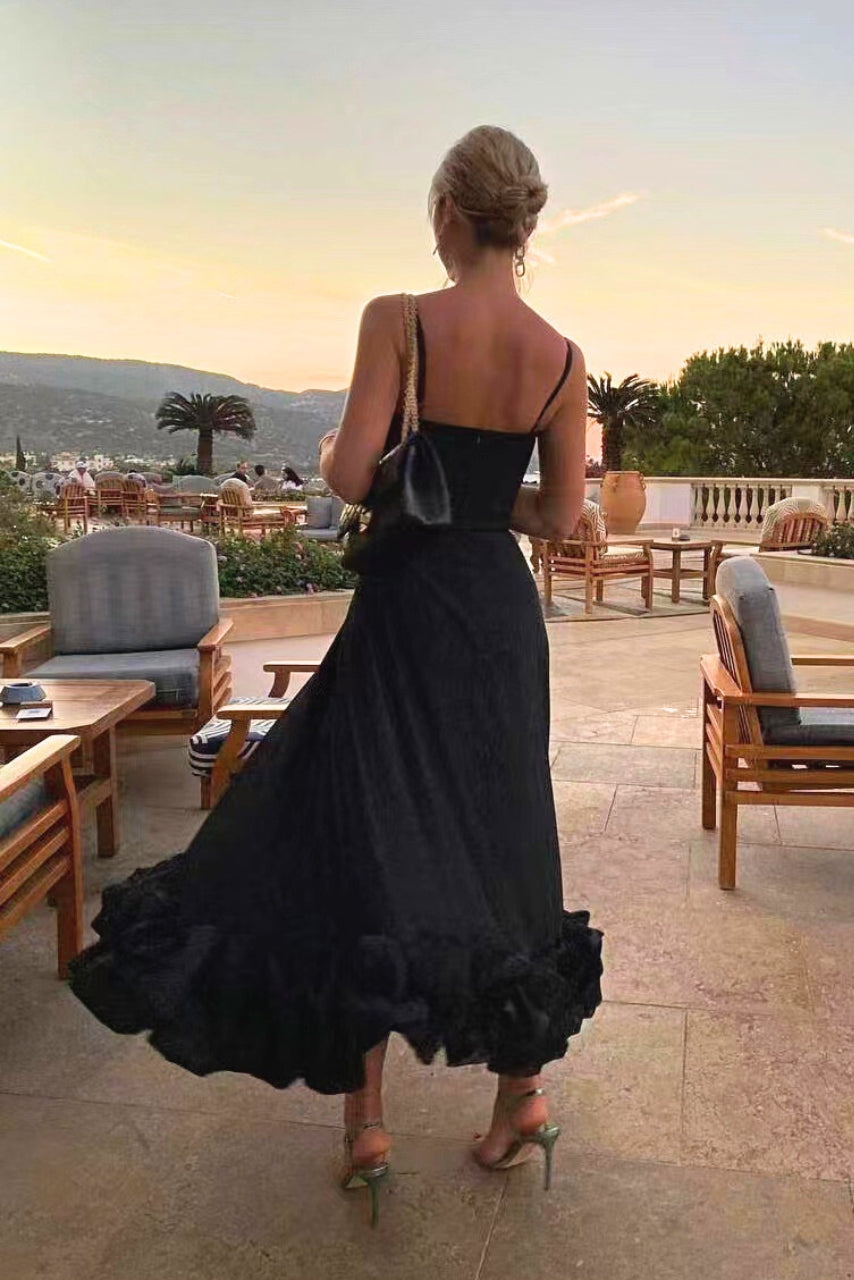 Damen Midikleid mit Spaghettiträgern Gerader Halspartie und Rüschensaum