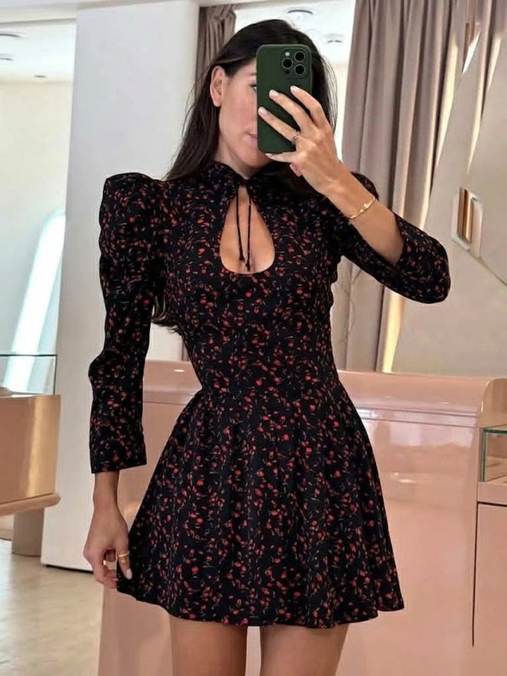 Damen Mini-Kleid mit Blumenmuster und Stehkragen mit Schnürung und Puffärmeln