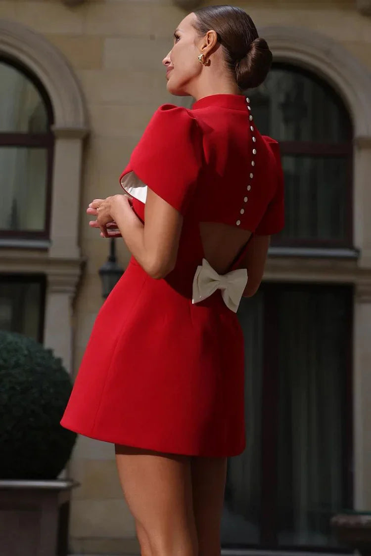 Damen Minikleid mit Stehkragen kurzen Puffärmeln und sichtbarer Teilungsnaht