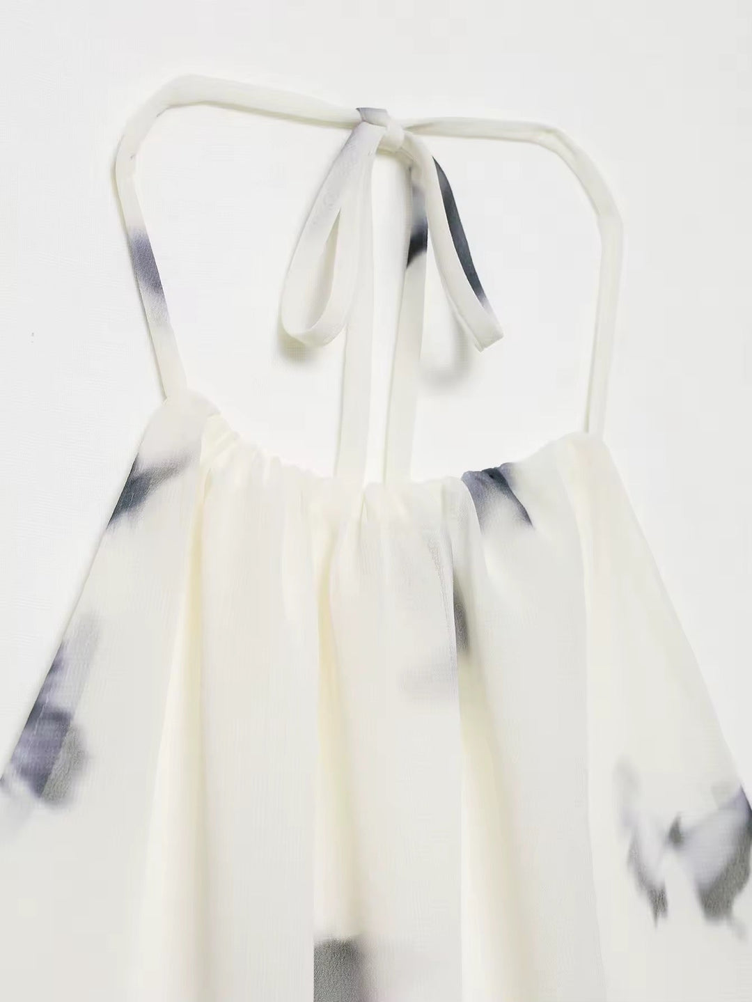 Damen Neckholder Maxikleid mit Schmetterlingmuster und offenem Rücken mit geraffter Taille