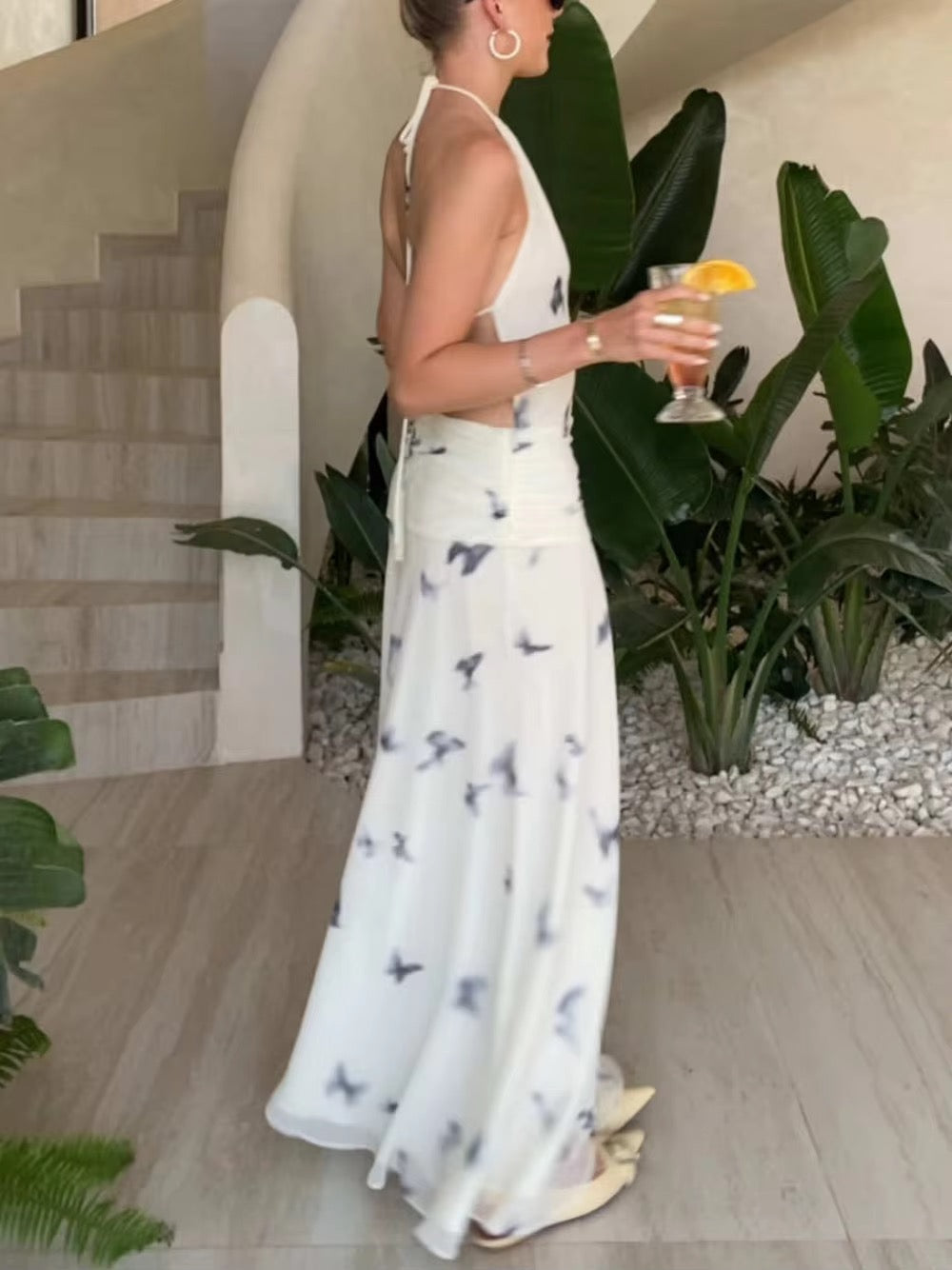 Damen Neckholder Maxikleid mit Schmetterlingmuster und offenem Rücken mit geraffter Taille