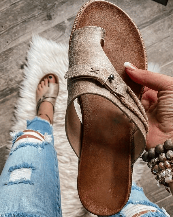 Damen Offene Slide-Sandalen mit Doppelriemen und Schnallendetails-Women Footwear-Alpenkind
