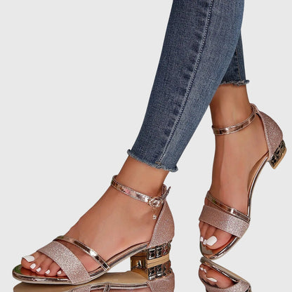 Damen Offene Wedge-Sandalen mit Knöchelriemen und Metallischen Details-Women Footwear-Alpenkind