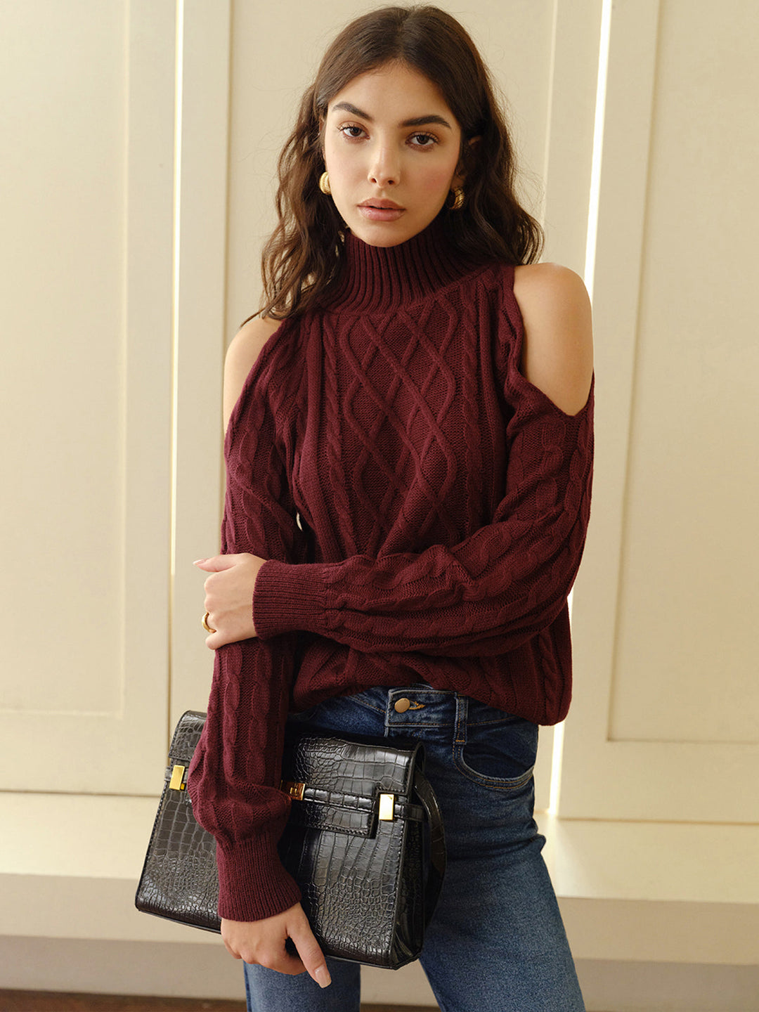 Damen Pullover mit Schulterausschnitten und Zopfmuster