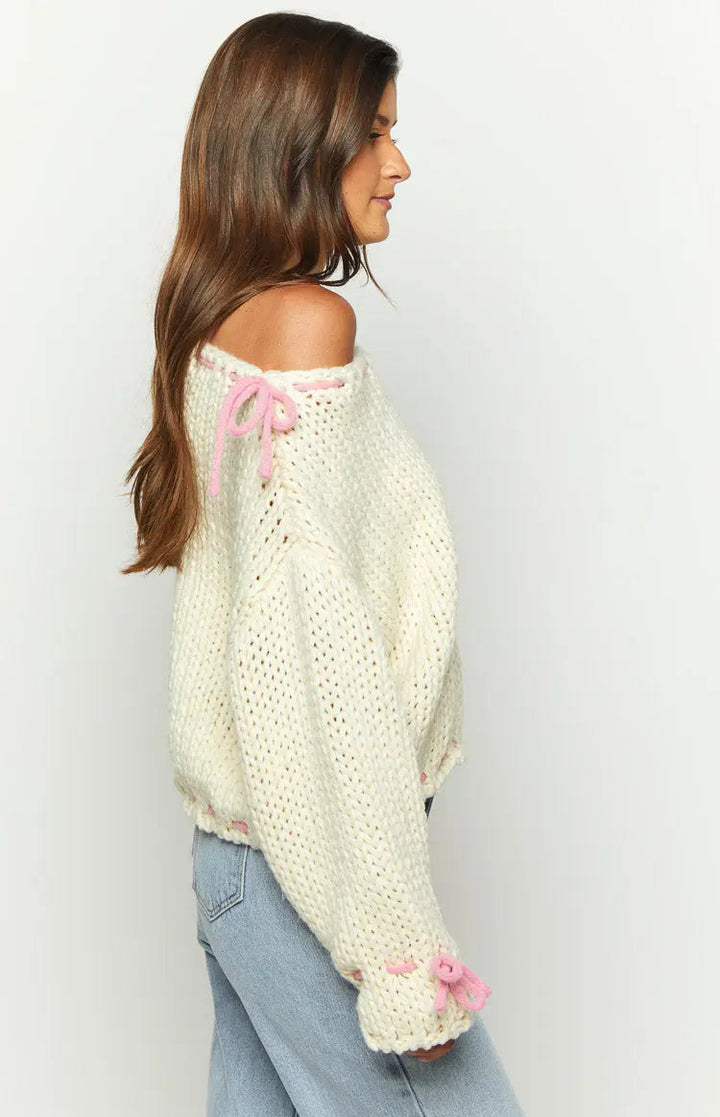 Damen Pullover mit weitem Bootsausschnitt und rosa Schleifendetails