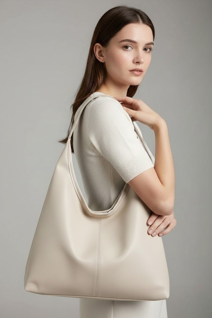 Damen Schultertasche mit gebogener Form und breitem Henkel-Women Accessories-Alpenkind