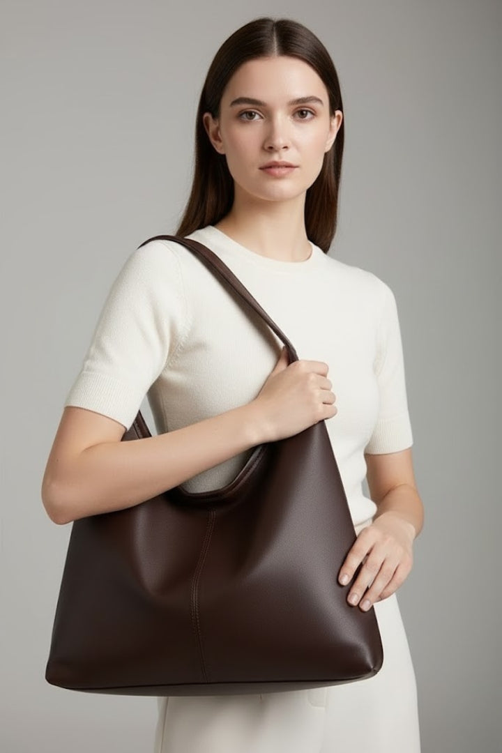 Damen Schultertasche mit gebogener Form und breitem Henkel-Women Accessories-Alpenkind