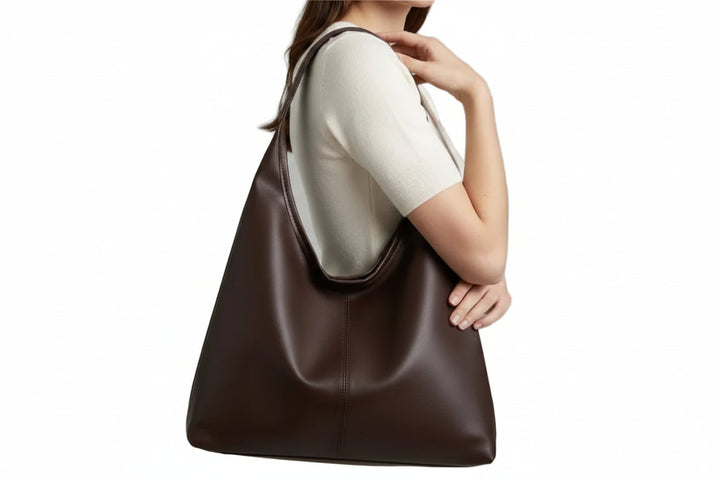 Damen Schultertasche mit gebogener Form und breitem Henkel-Women Accessories-Alpenkind