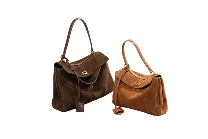Damen Schultertasche mit Klappe und Drehverschluss-Women Accessories-Alpenkind