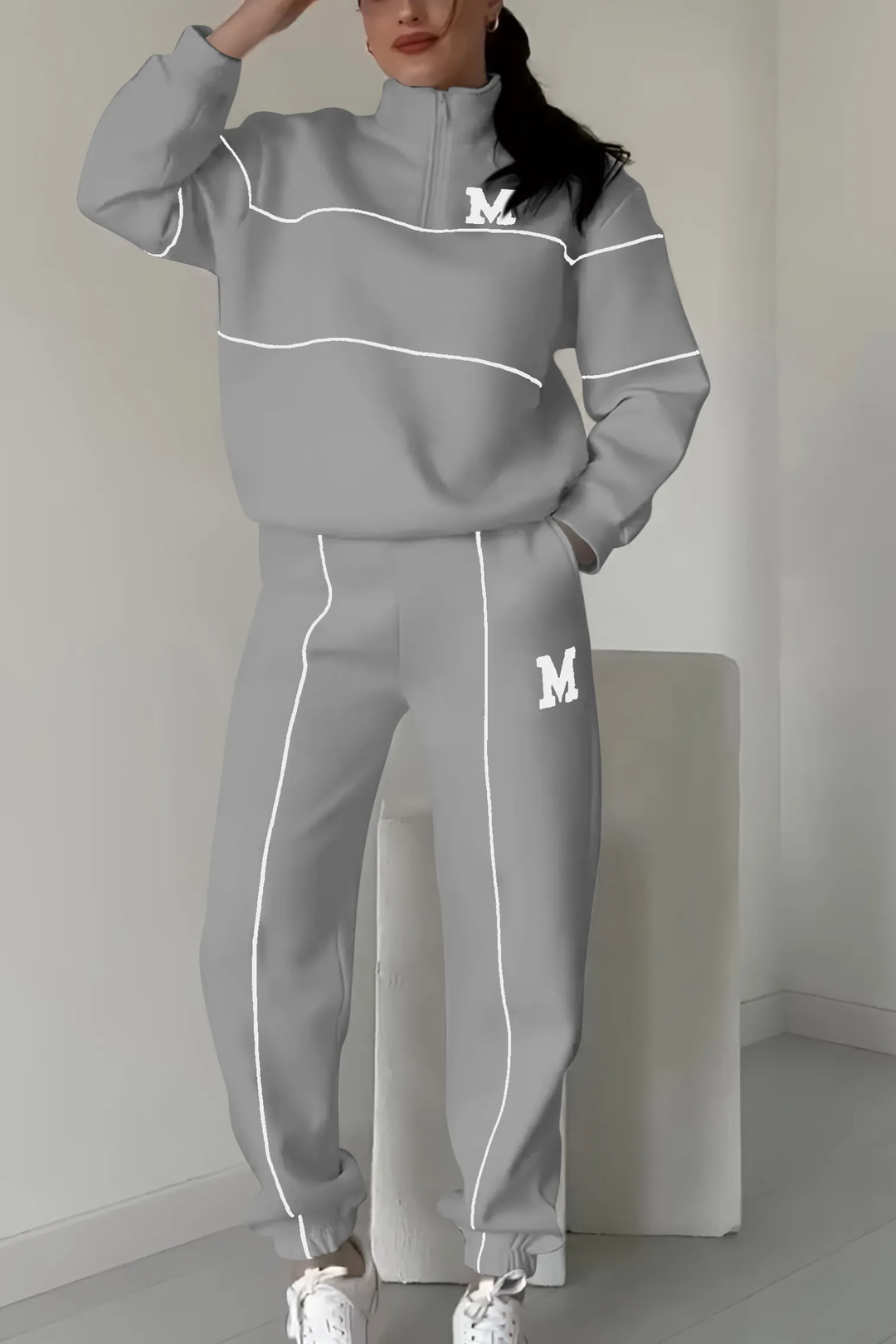 Damen Set mit Halbreißverschluss-Pullover und Jogginghose mit Kontraststreifen