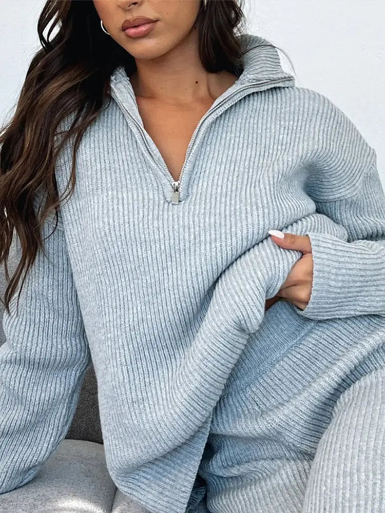 Damen-Set mit Reißverschluss-Pullover und Hose mit Rippenstruktur