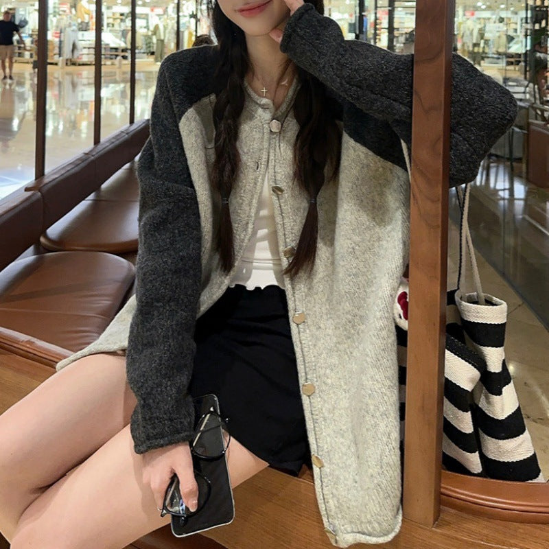 Damen Strickjacke mit Knopfleiste und kontrastierenden Ärmeln-Women Jackets-Alpenkind