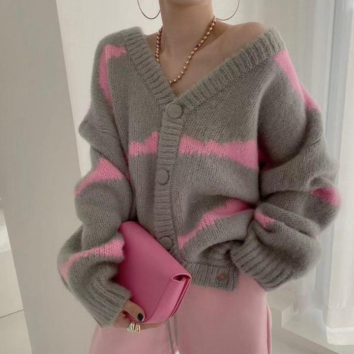 Damen-strickjacke mit v-ausschnitt knopfverschluss und streifen