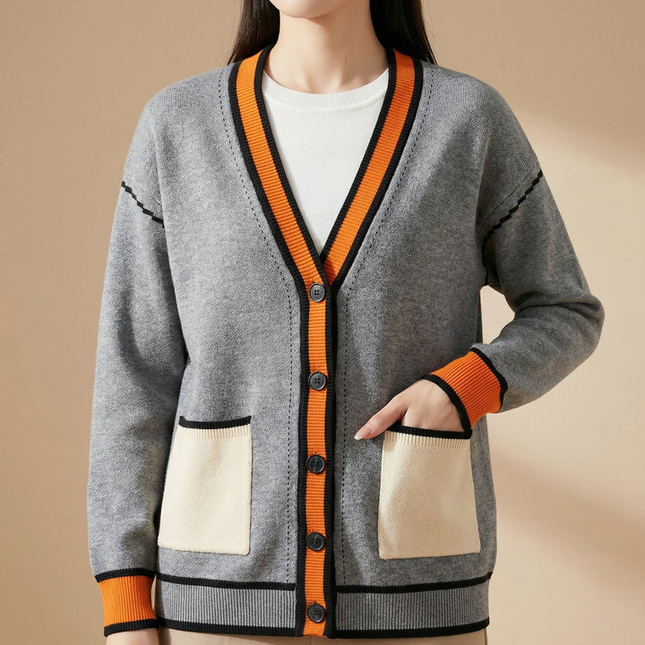 Damen Strickjacke mit V-Ausschnitt und Knopfleiste-Men Cardigans-Alpenkind