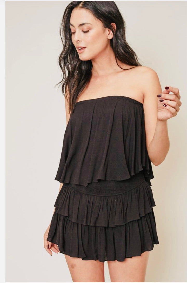 Damen Trägerloser Kurzer Jumpsuit mit Rüschenlagen und elastischem Bund