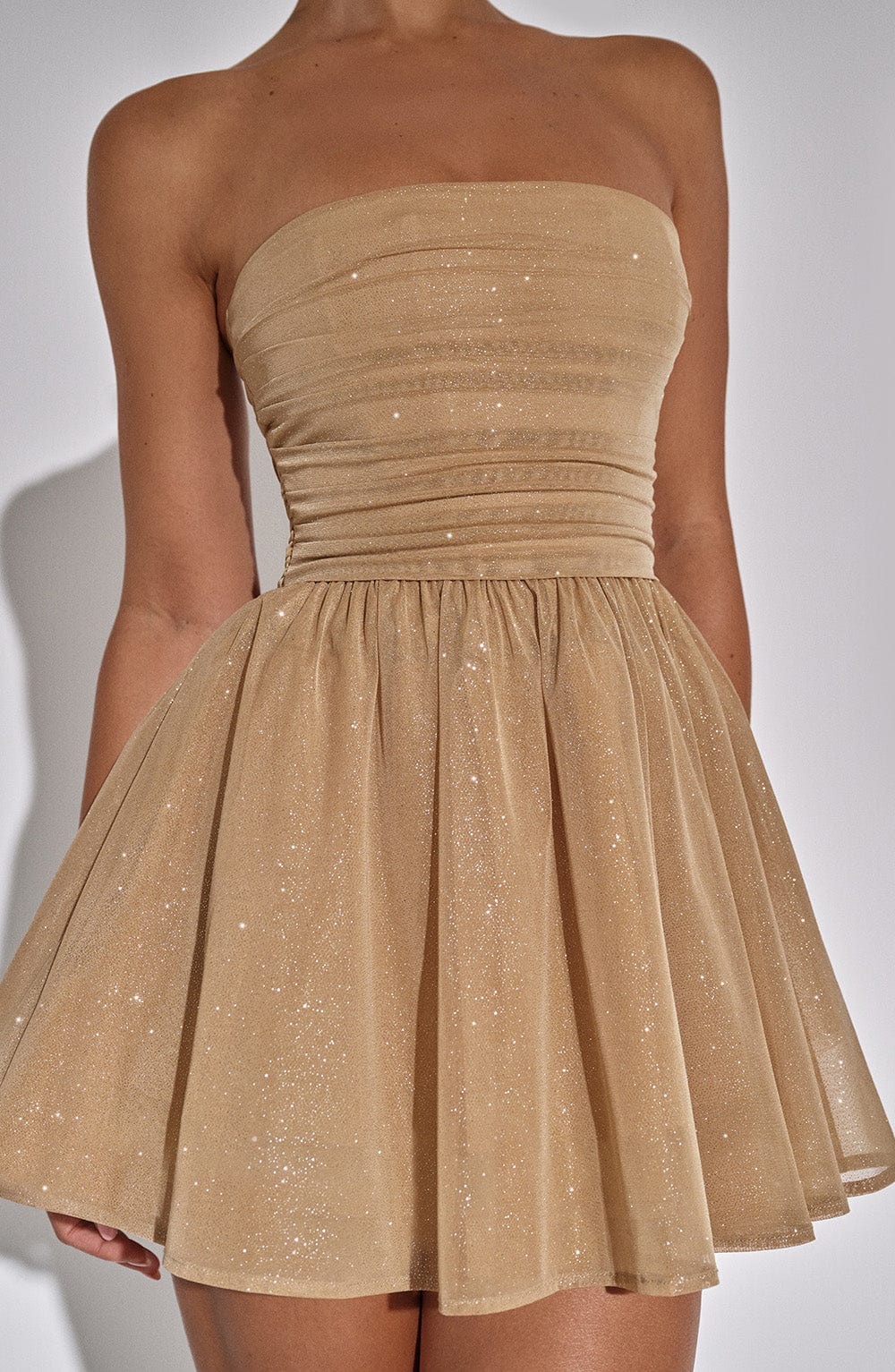 Damen Trägerloses Minikleid mit gerafftem Oberteil