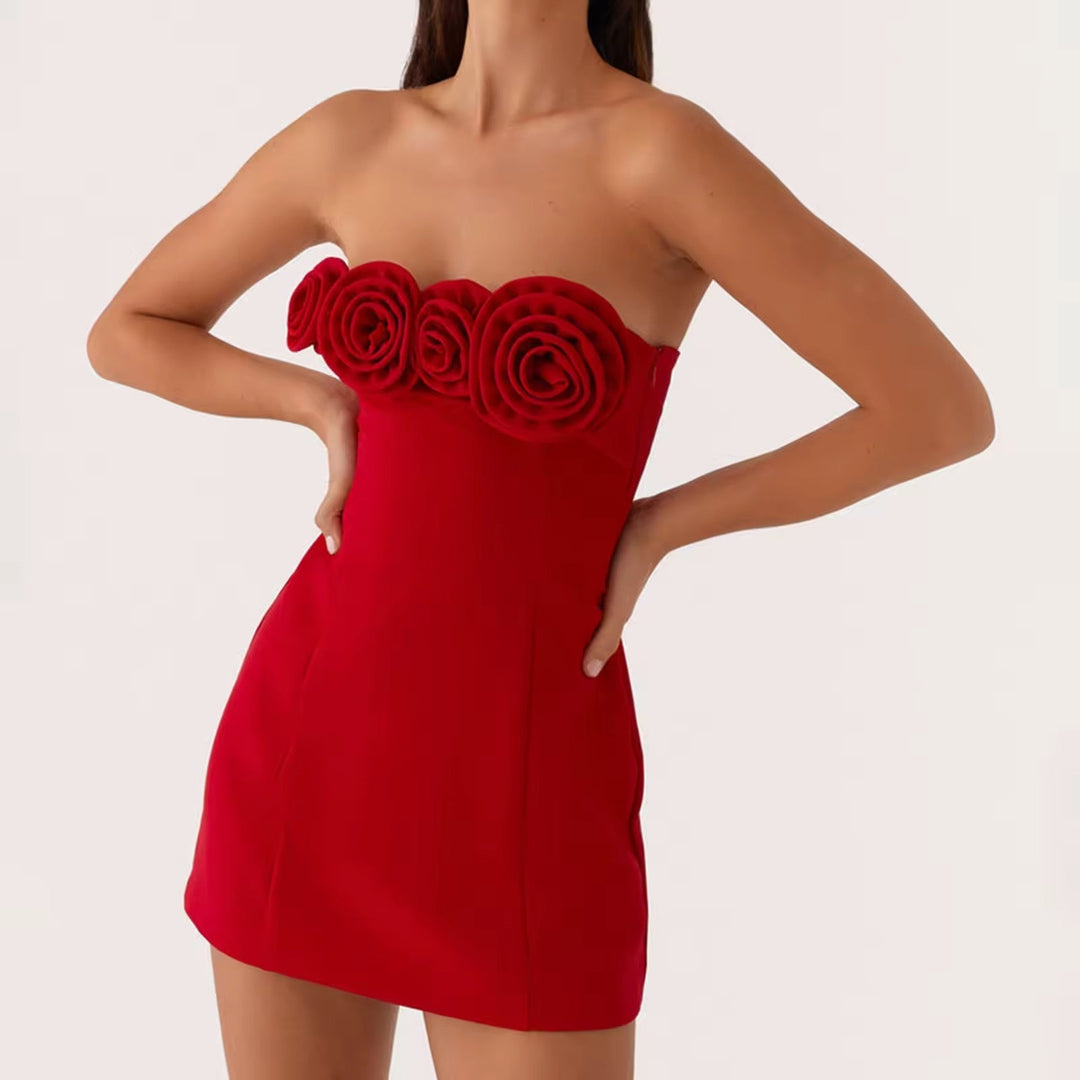 Damen Trägerloses Minikleid mit Rosenapplikationen am Ausschnitt
