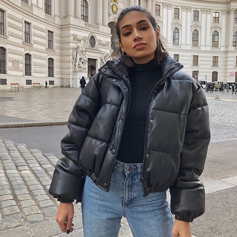 Damen Winterjacke mit Reißverschluss und Stehkragen
