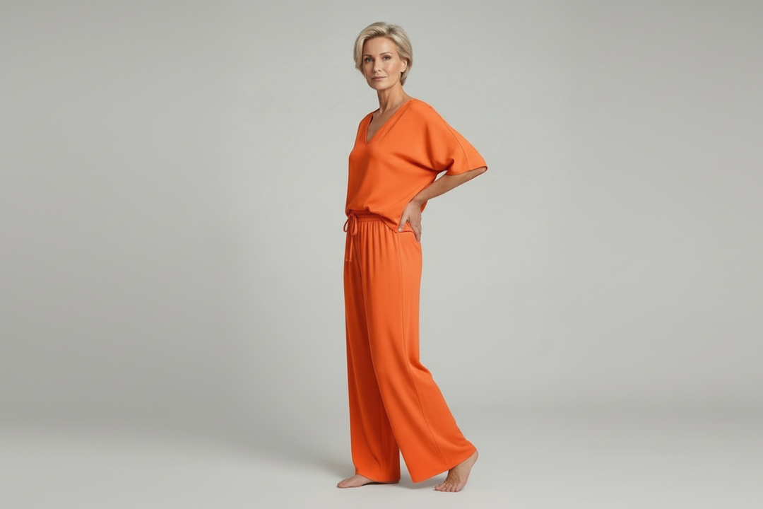 Damen Zweiteiler mit V-Ausschnitt-Oberteil und weiter Hose-Women Set-Alpenkind