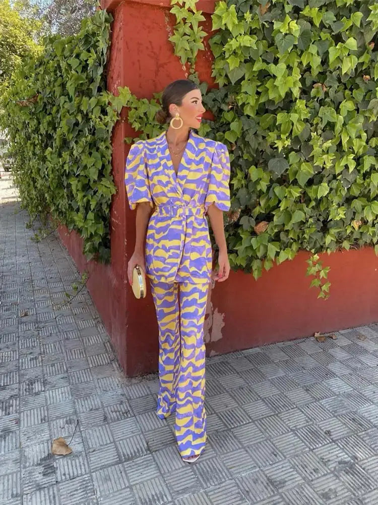 Damen Zweiteiliges Set mit Blazer Reverskragen Gürtel und Weiter Hose mit Abstraktem Muster