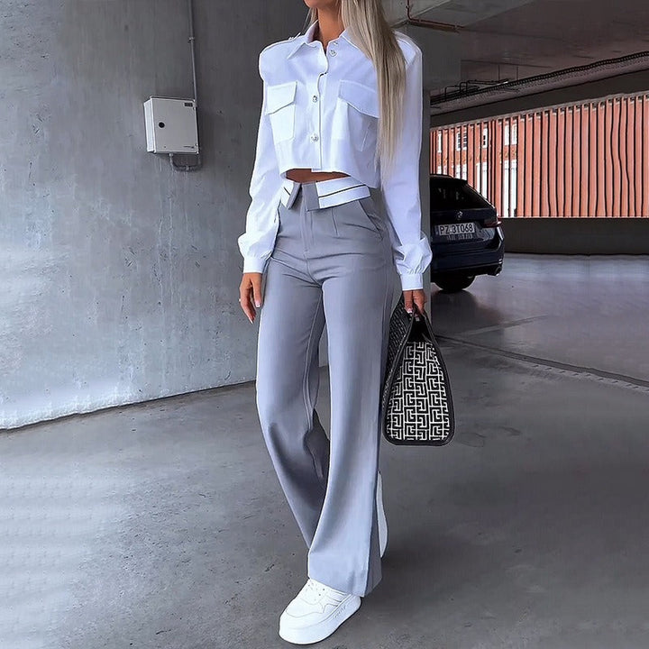 Damen Zweiteiliges Set mit Crop-Bluse Hemdkragen Brusttaschen und Schlaghose mit hohem Bund