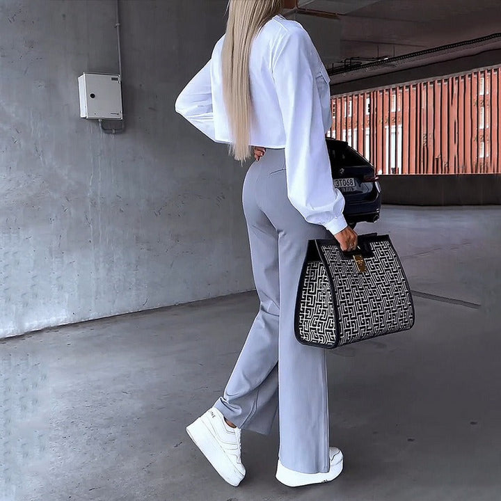 Damen Zweiteiliges Set mit Crop-Bluse Hemdkragen Brusttaschen und Schlaghose mit hohem Bund