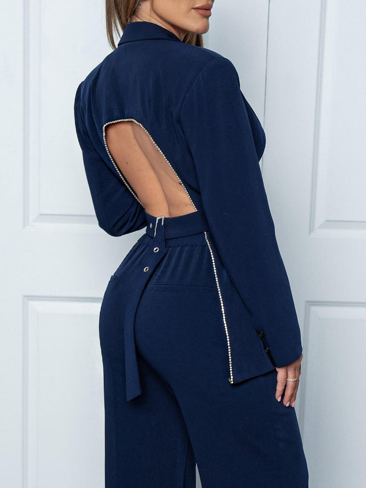 Damenjacke mit offenem Rückenausschnitt und Strassdetail