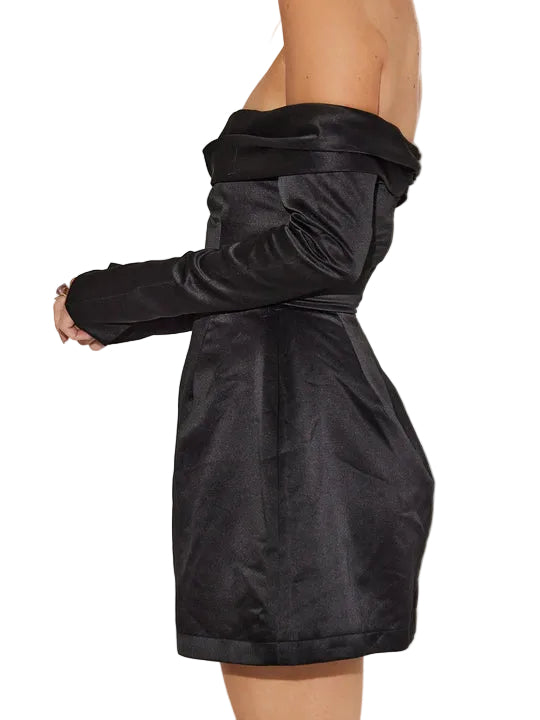 Damenkleid in Minilänge mit schulterfreiem Ausschnitt und langen Ärmeln-Mini Dress-Alpenkind