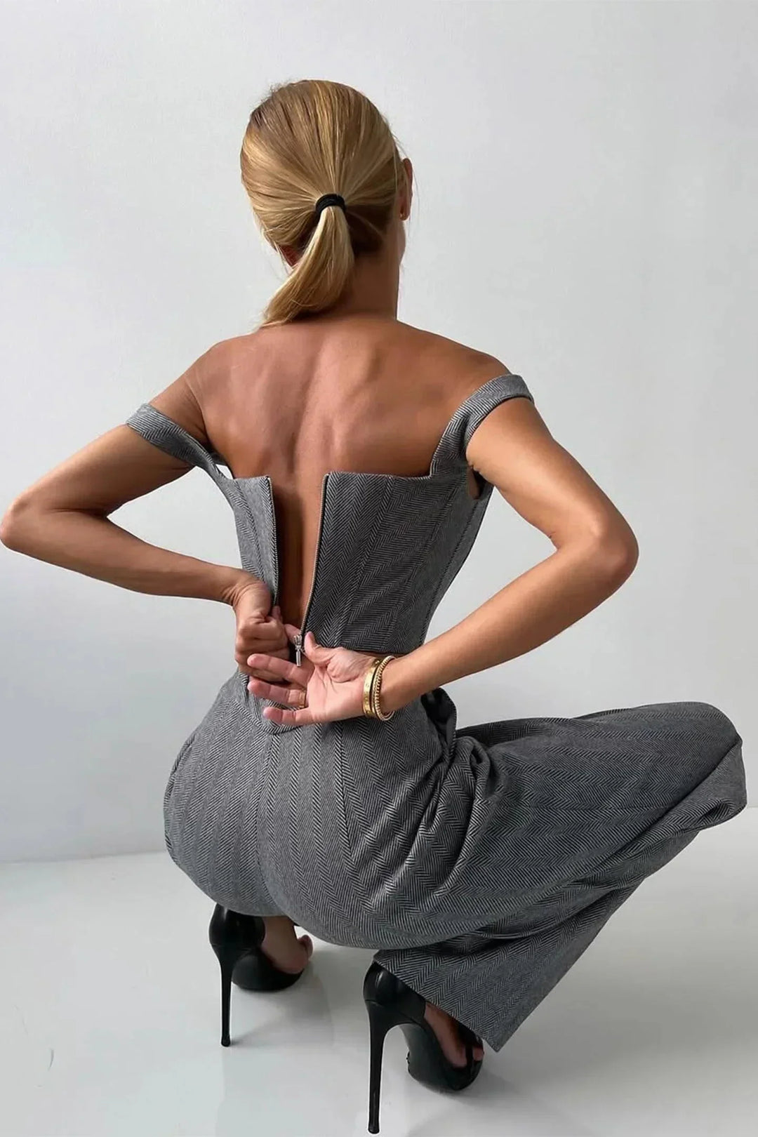 3-teiliges, tailliertes Set für Damen: Oberteil, Rock und Blazer