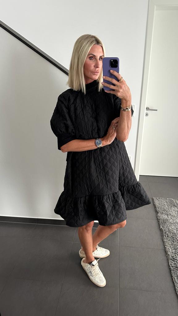 Gestepptes Kleid für Damen in Schwarz