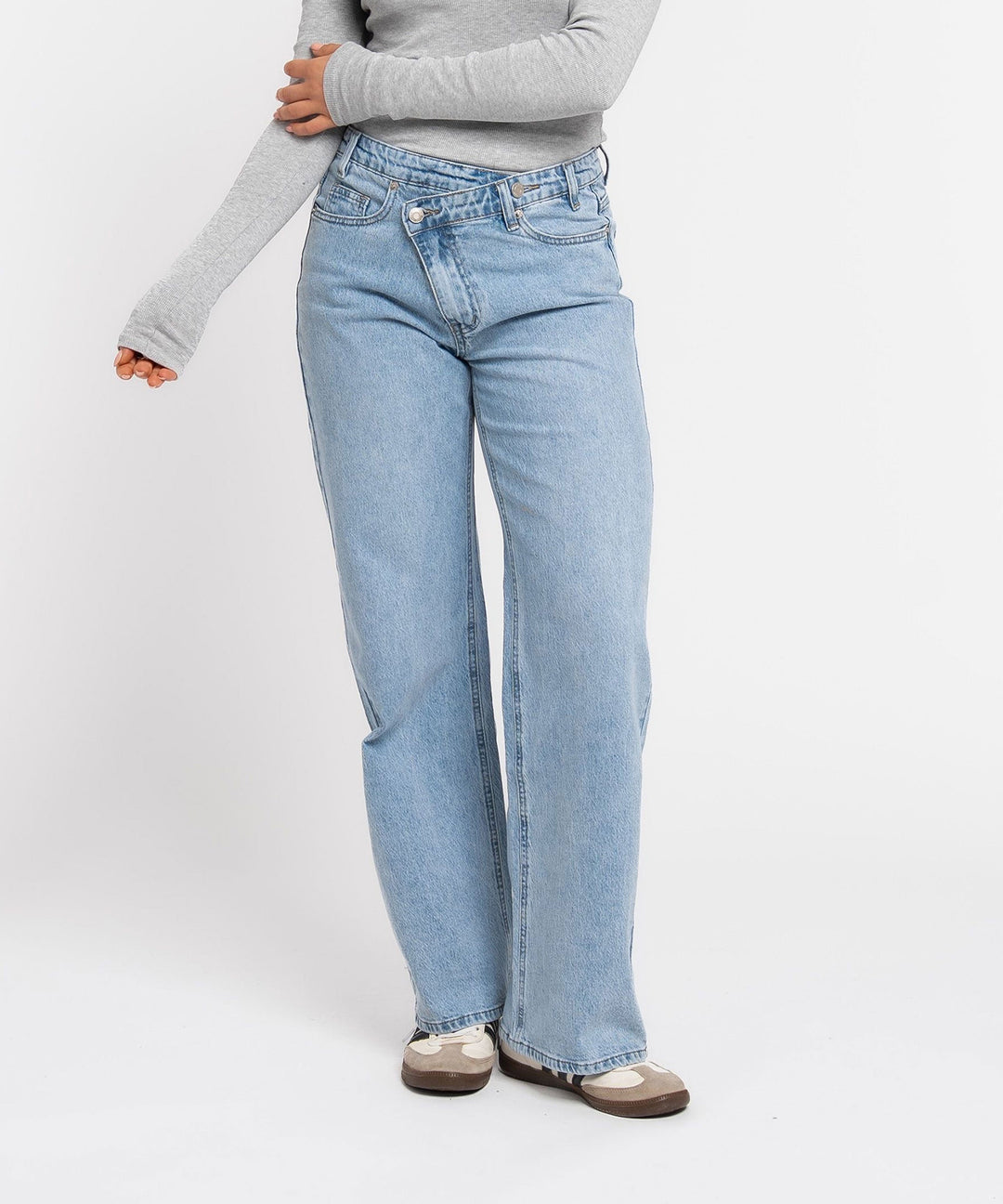 Stretch Straight Leg Jeans Galia Hellblau Ladypolitan ♡